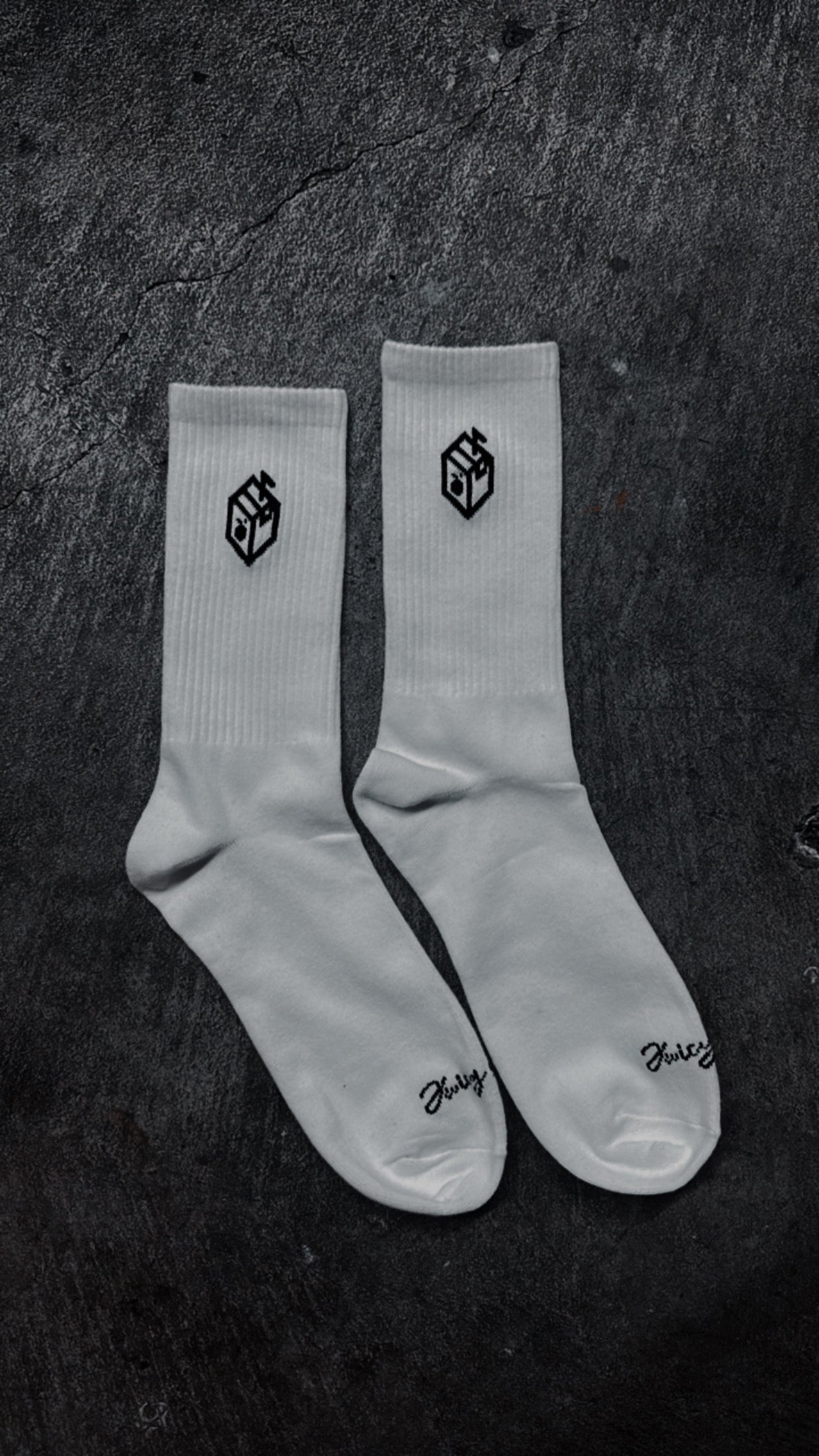 JP socks ( set of 2) white.